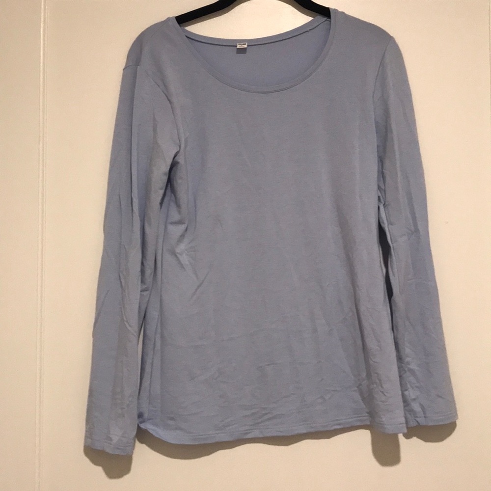 UNIQLO HEAT TECH SHIRT